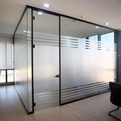 Frame Lee glass partition